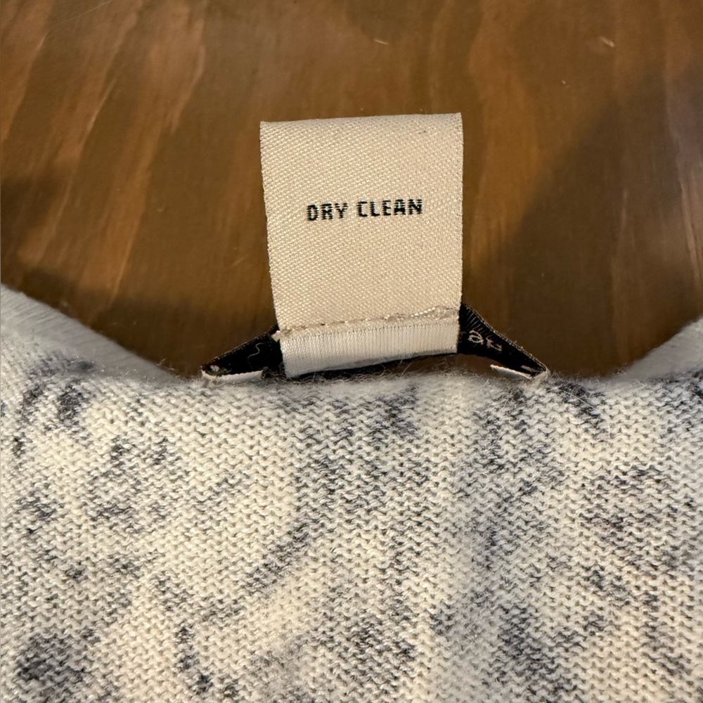 Vertical Design 100% Cashmere Cardigan Sweater - Picture 10 of 10